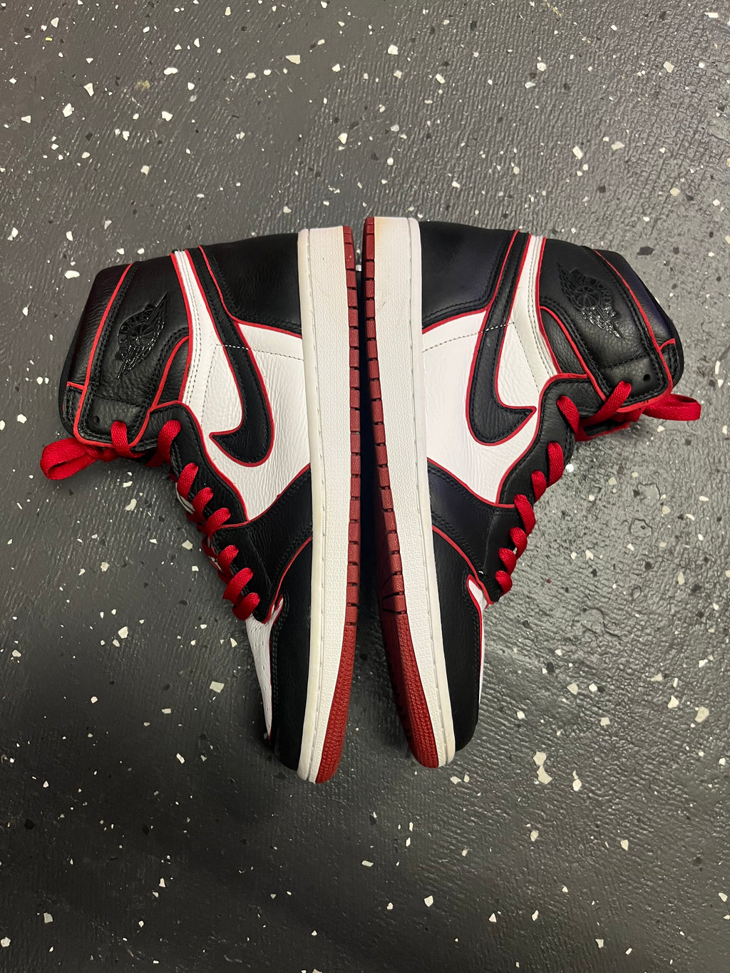 Jordan 1 “Bloodline” Sz 11