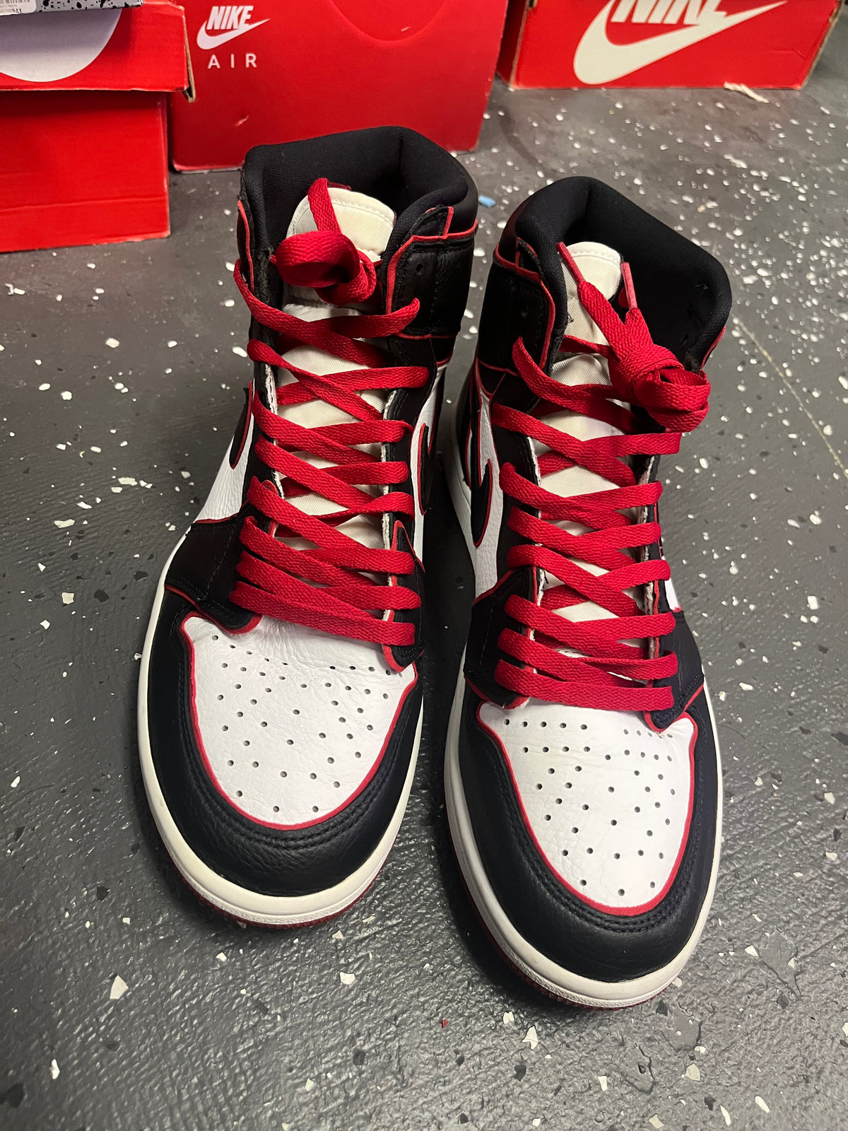 Jordan 1 “Bloodline” Sz 11