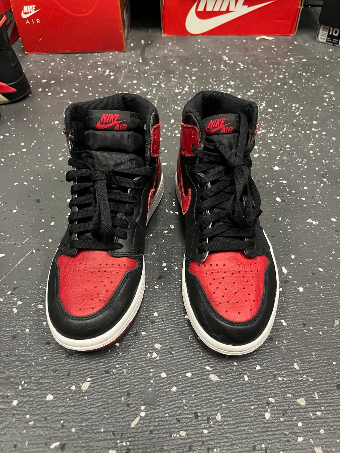 Air Jordan 1 Bred size 8 front view
