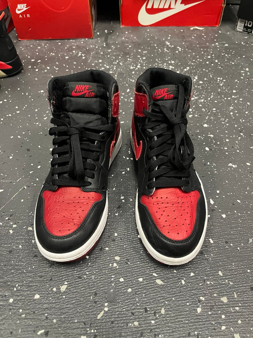 Air Jordan 1 Bred size 8 front view