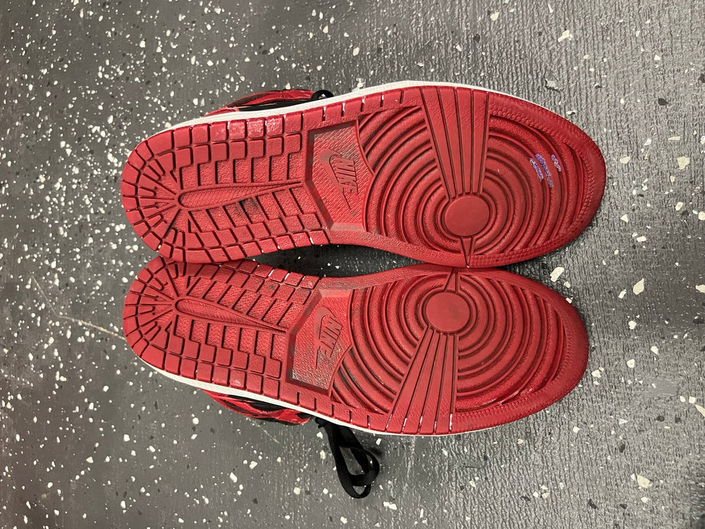 Air Jordan 1 Bred size 8 outsole view
