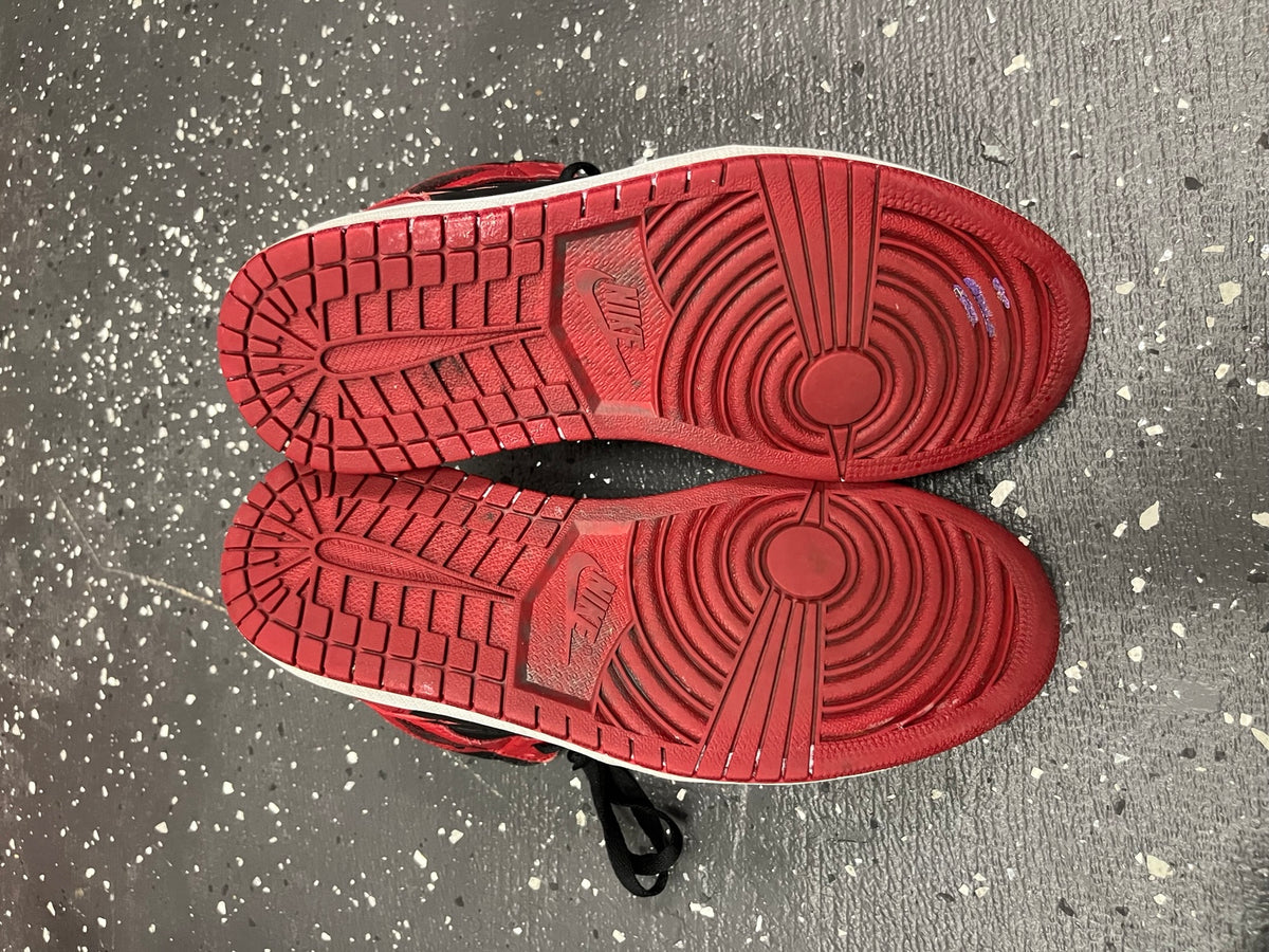 Air Jordan 1 Bred size 8 outsole view