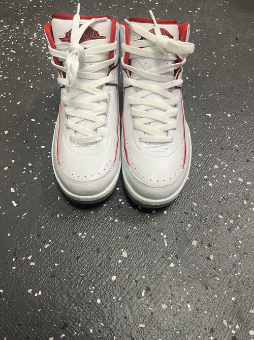 Air Jordan 2 White Varsity Red size 8.5 front view