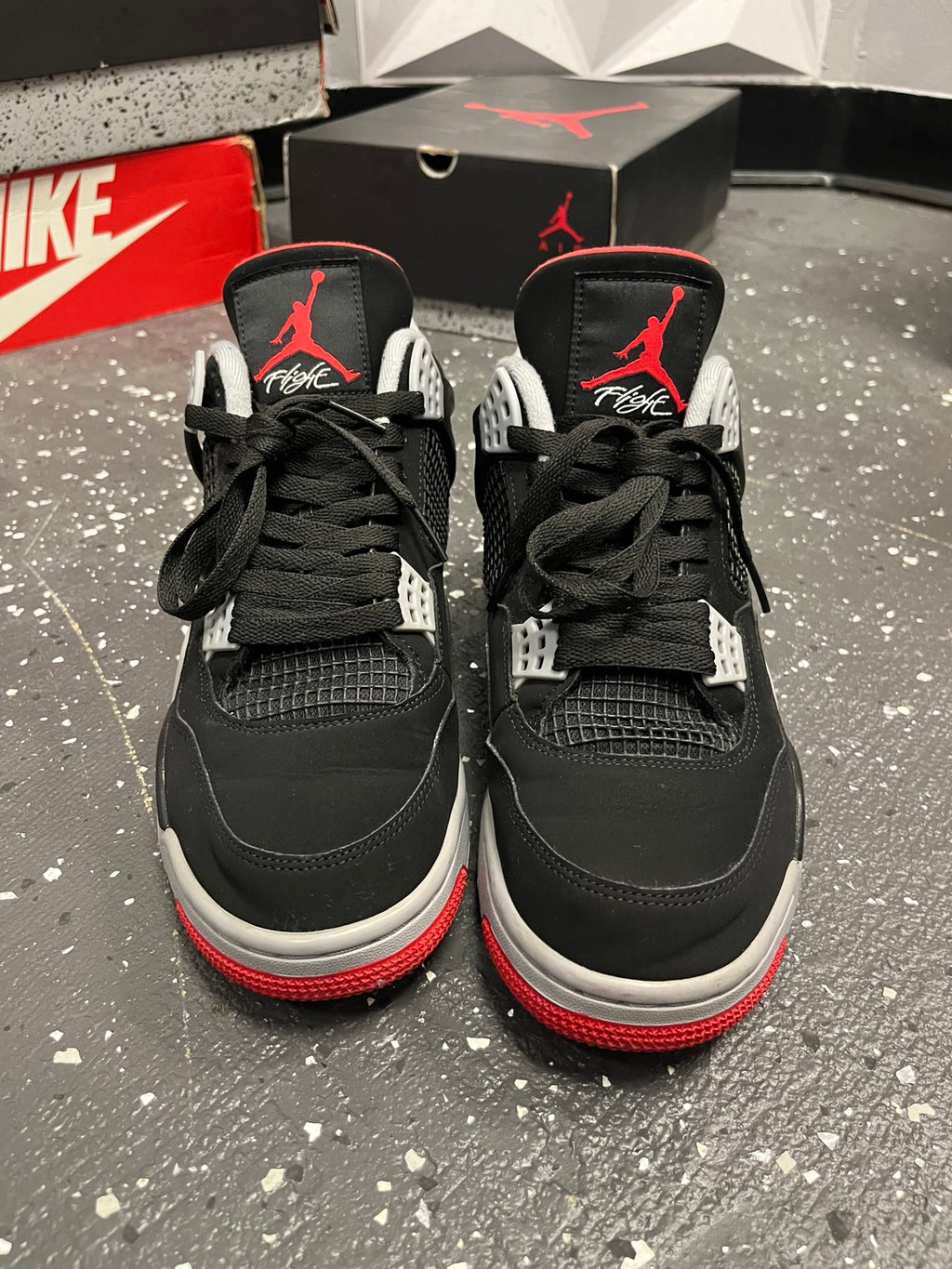 Air Jordan 4 Bred size 10 front view