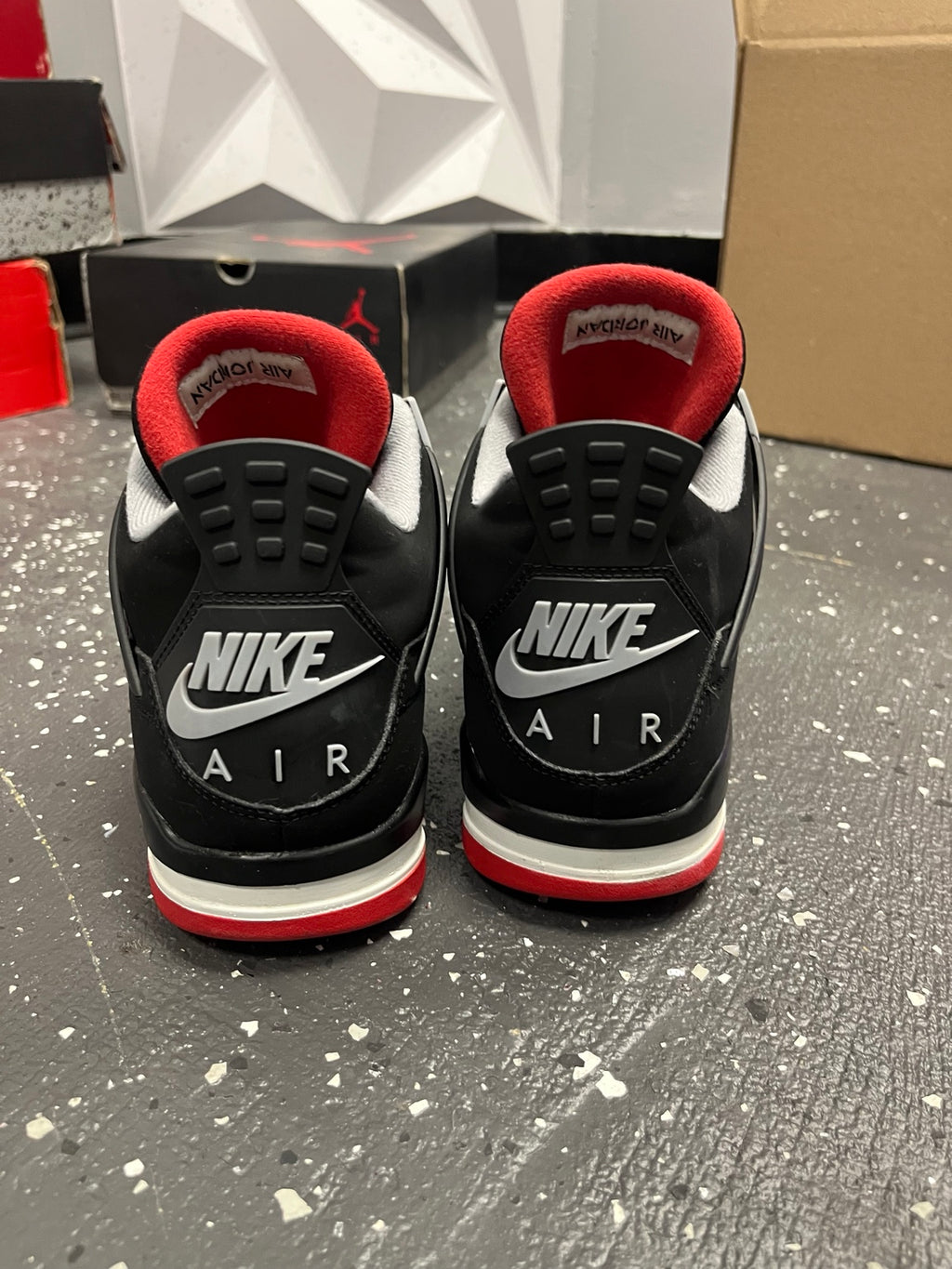 Air Jordan 4 Bred size 10 heel view