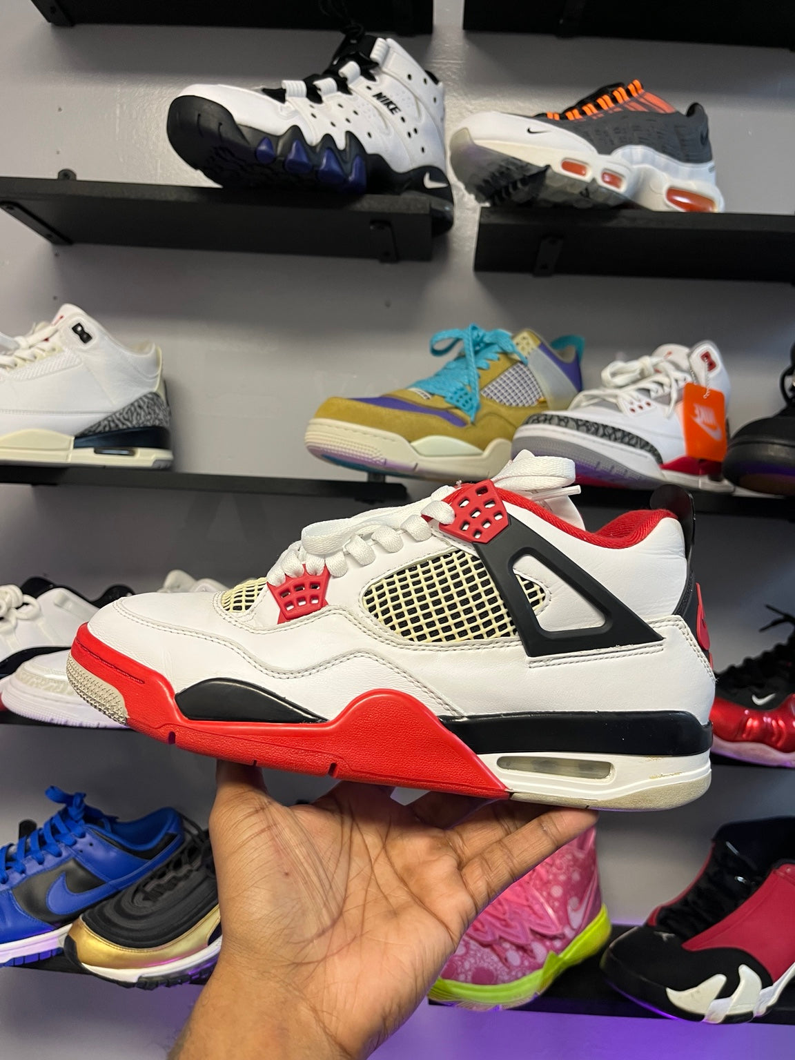 Air Jordan 4 Fire Red size 10 side view